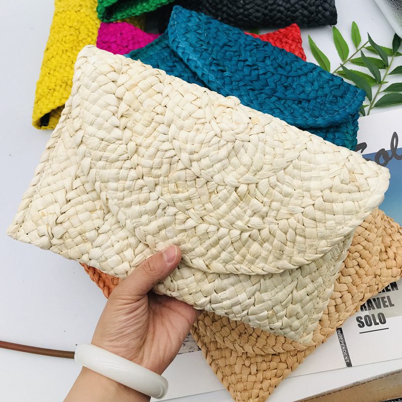 Flap Bag Envelope - กระเป๋าทรงซองจดหมายมีฝาปิดสำหรับผู้หญิงกระเป๋าแฟชั่นชายหาดฤดูร้อนทำด้วยมือกระเป๋าถือถักจากฟางกระเป๋าถือทรงยาวใส่เหรียญโทรศัพท์สำหรับผู้หญิง