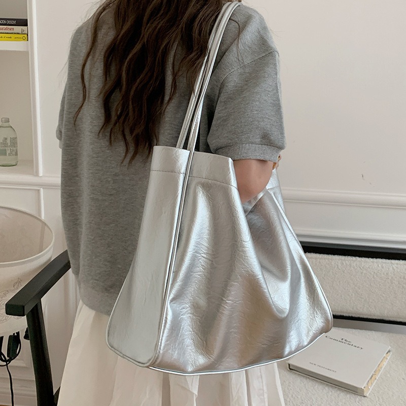 กระเป๋าโท้ทขนาดใหญ่สไตล์ลำลองส - Women Bags Aldo บทวิจารณ์และราคา