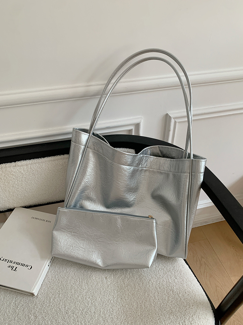 กระเป๋าโท้ทขนาดใหญ่สไตล์ลำลองส - Women Bags Aldo บทวิจารณ์และราคา