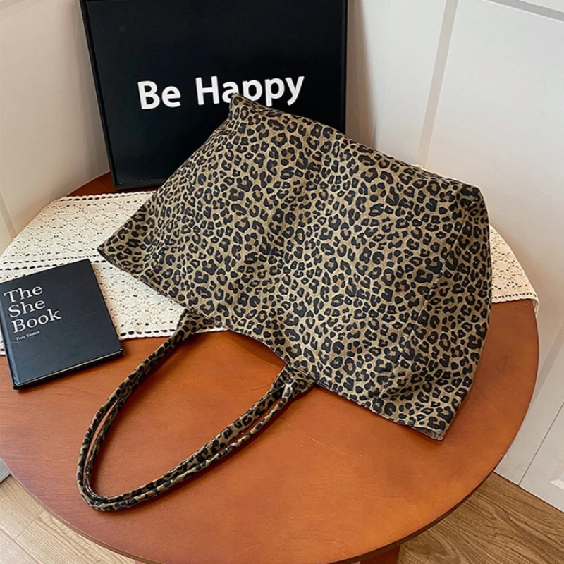 กระเป๋าโท้ทลายเสือดาวสุดฮิต กร - Women Bags Aldo บทวิจารณ์และราคา