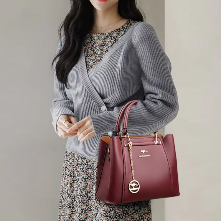 กระเป๋าถือหนังผู้หญิงดีไซน์หรู - Women Bags Guess บทวิจารณ์และราคา