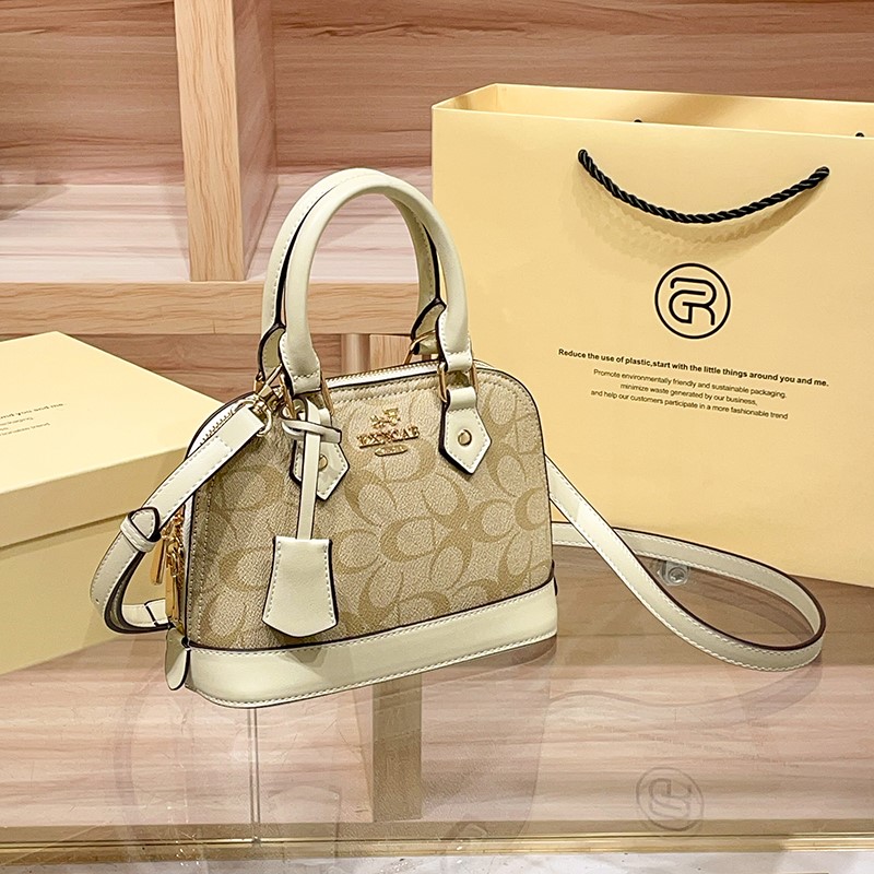 กระเป๋าถือผู้หญิงแบรนด์ดัง รุ่ - Women Bags Guess บทวิจารณ์และราคา